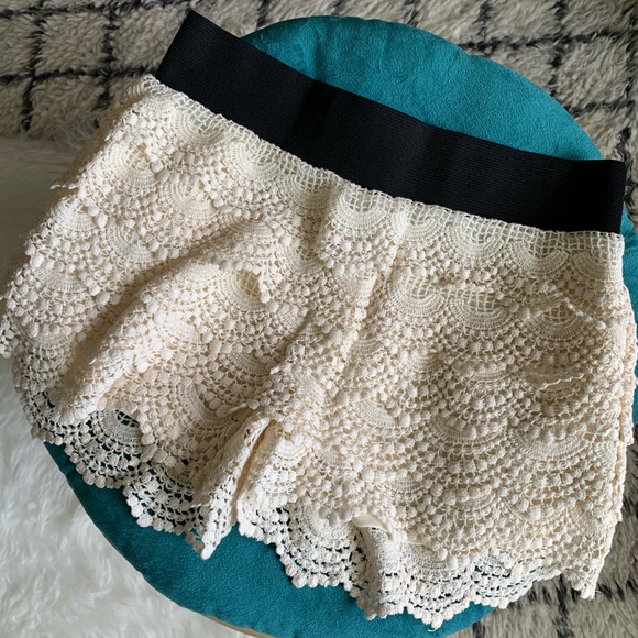 Elan Pants - Elan Lace Crochet Shorts in Off White with Black